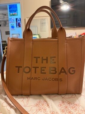 Marc Jacobs Brown Pebbled Leather Medium Tote with Strap